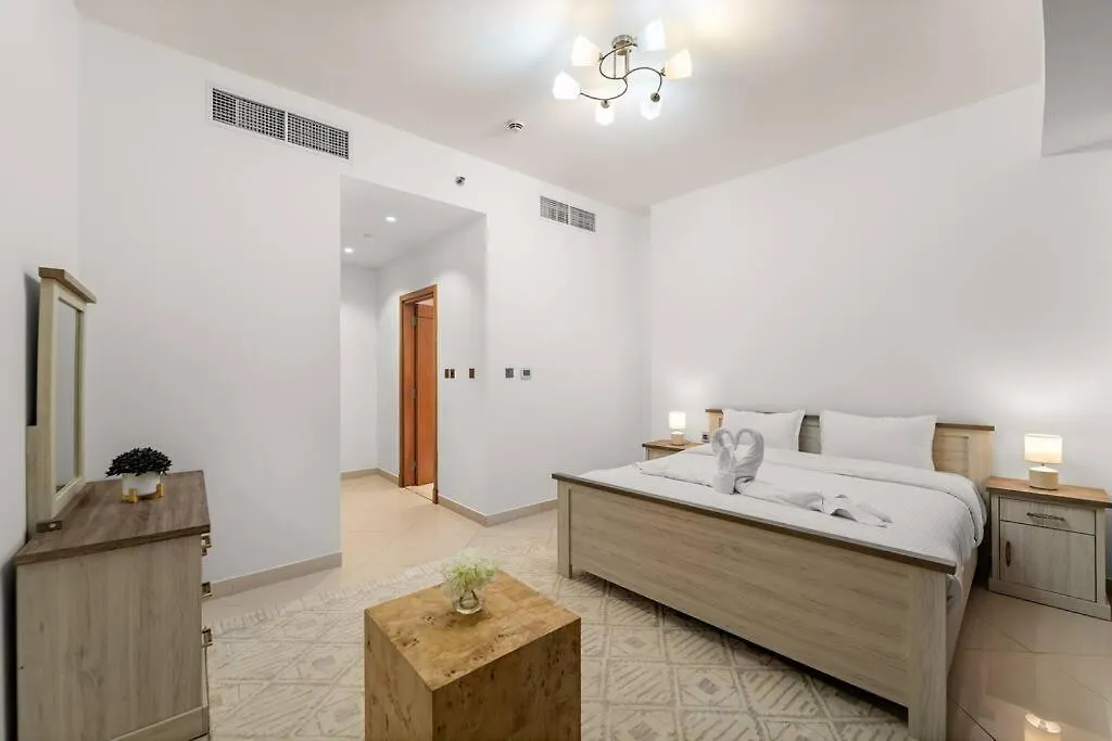 First Class 2Br Luxurious Escape Dubai Apartment